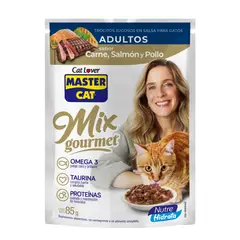 MASTER CAT - Alimento para Gatos Húmedo Trocitos Carne, Salmón y Pollo Master Cat 85 g